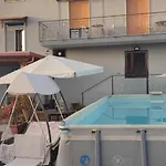 S Oda ve Kahvaltı *