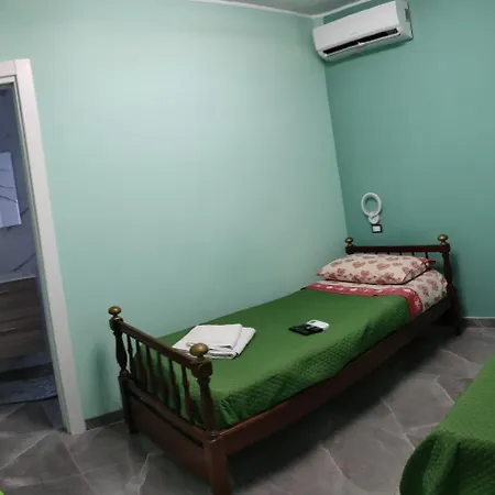 Bed & Breakfast S *