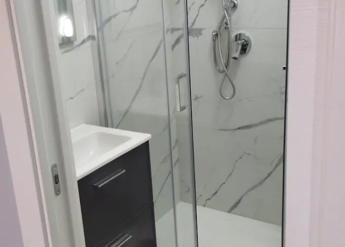 Bed and breakfast S *